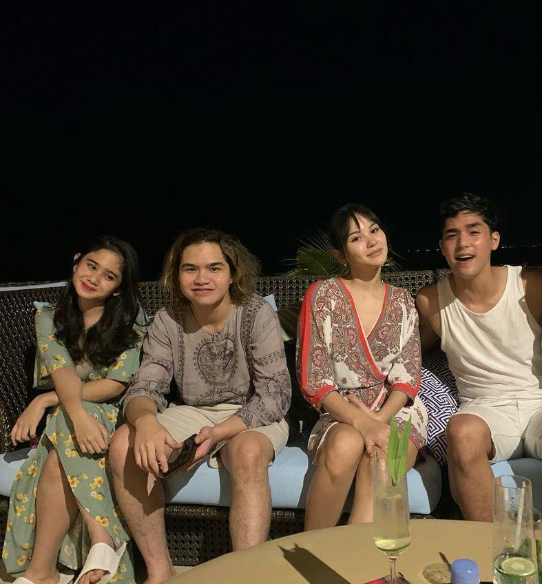 10 Momen Seru Para Artis Lagi Double Date, Asyik nan Romantis!