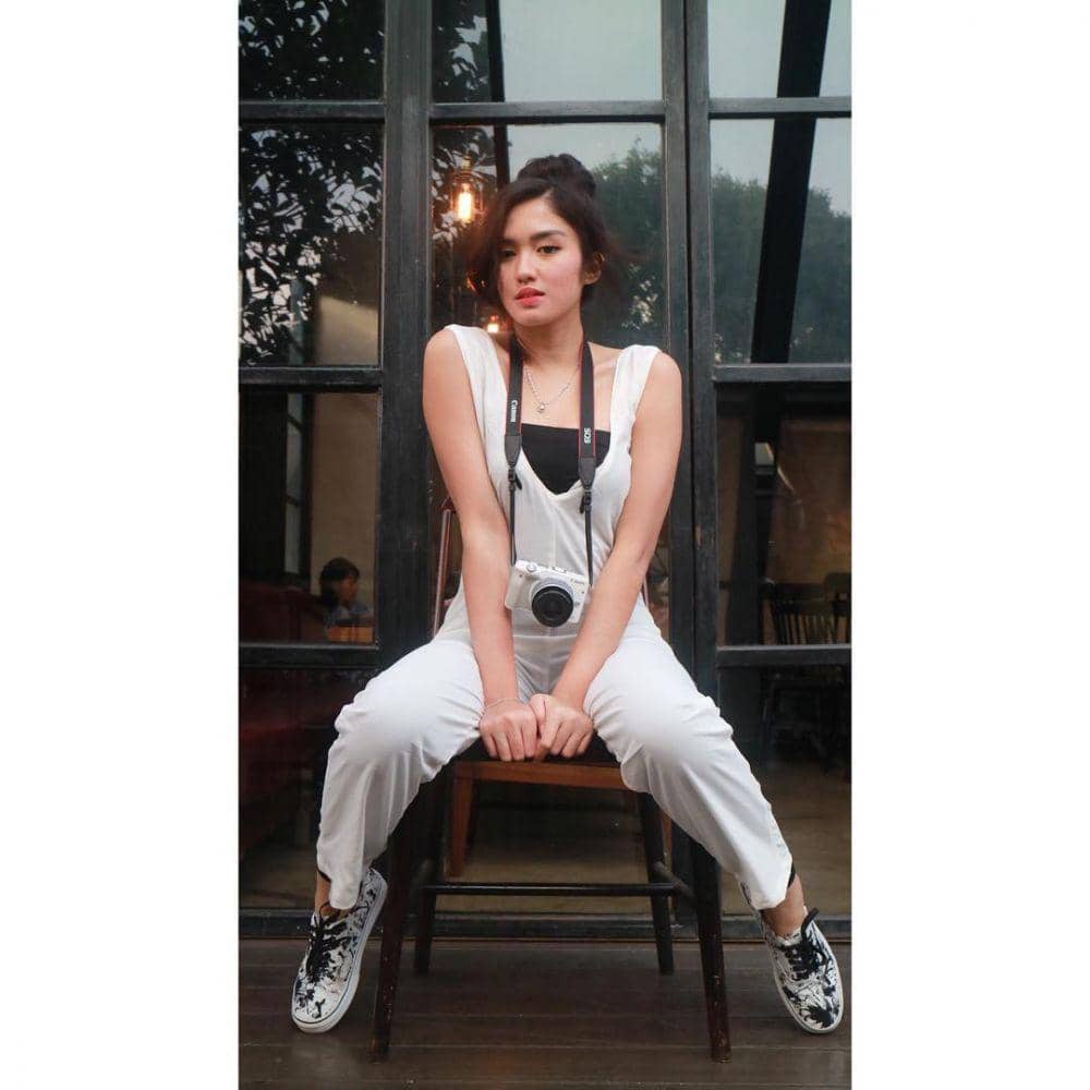 instagram.com/ochi24