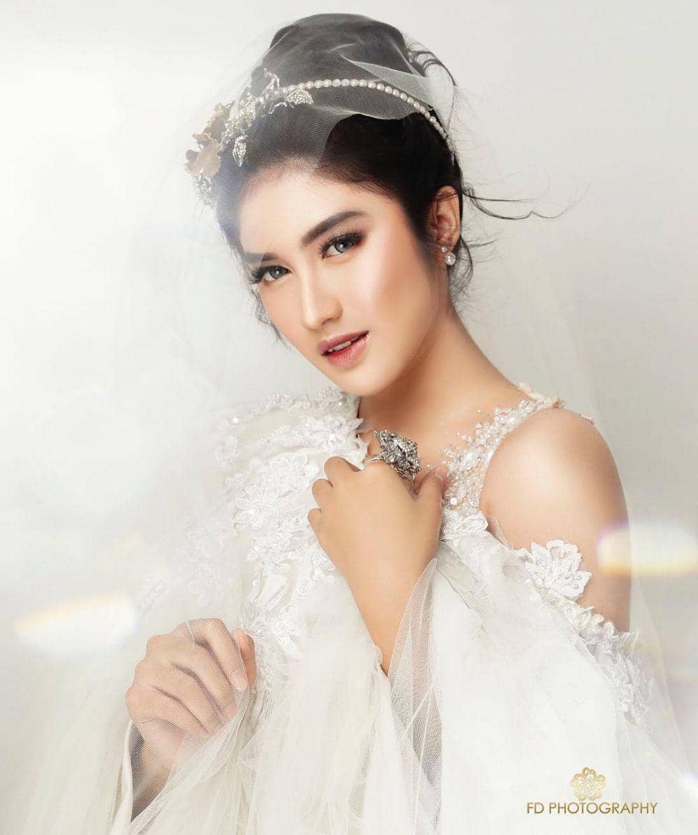 instagram.com/ochi24