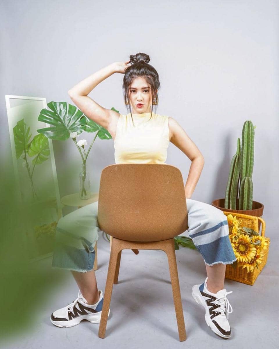 instagram.com/ochi24