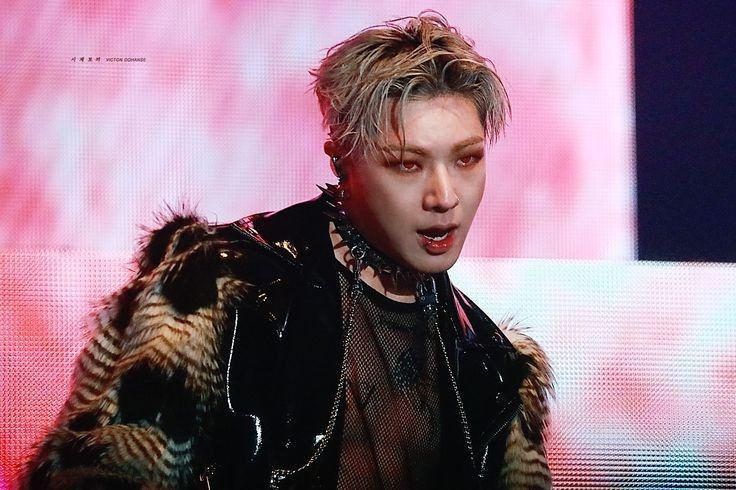 10 Potret Pesona Hanse VICTON di Atas Panggung, Garang Maksimal!
