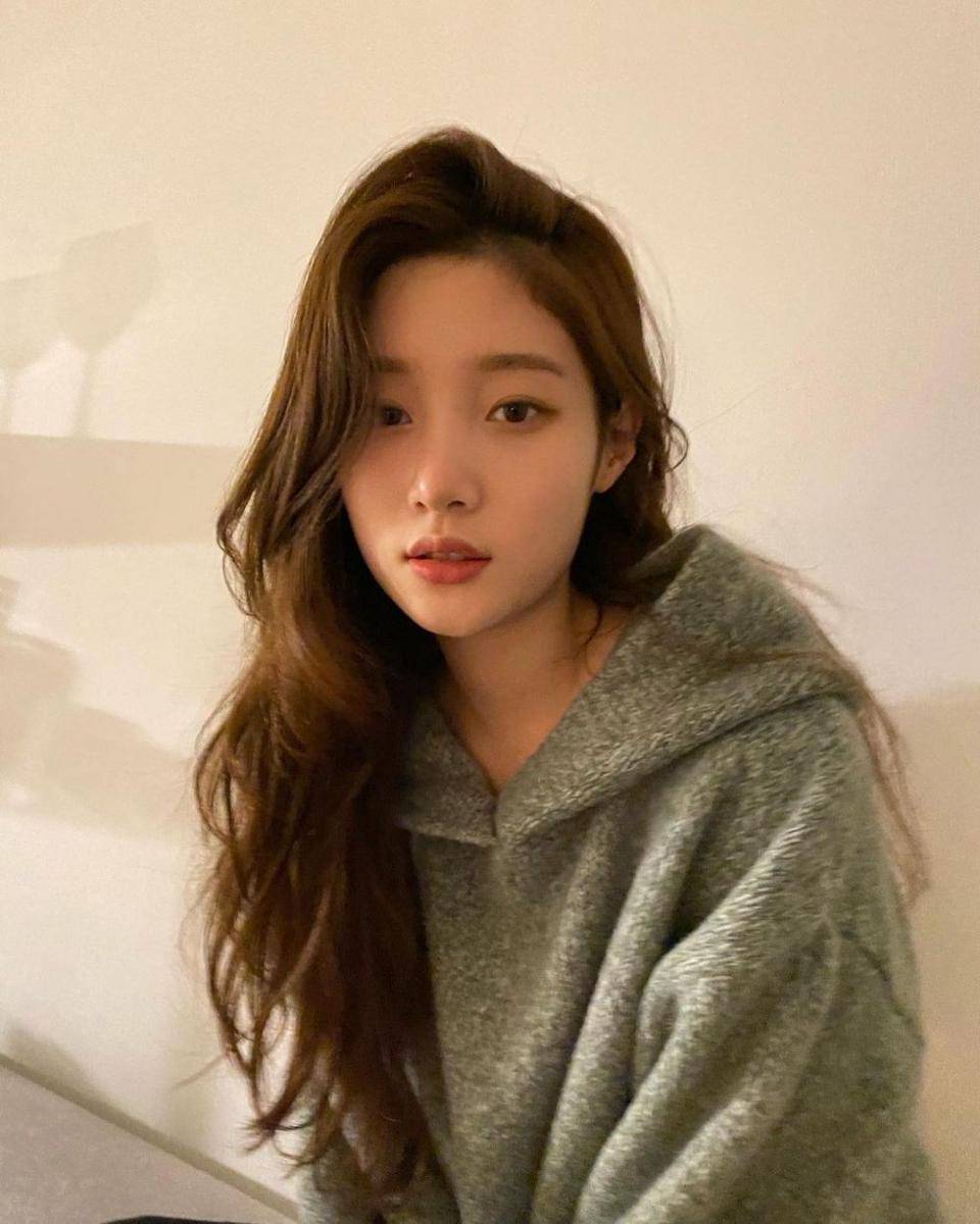 Instagram.com/j_chaeyeoni
