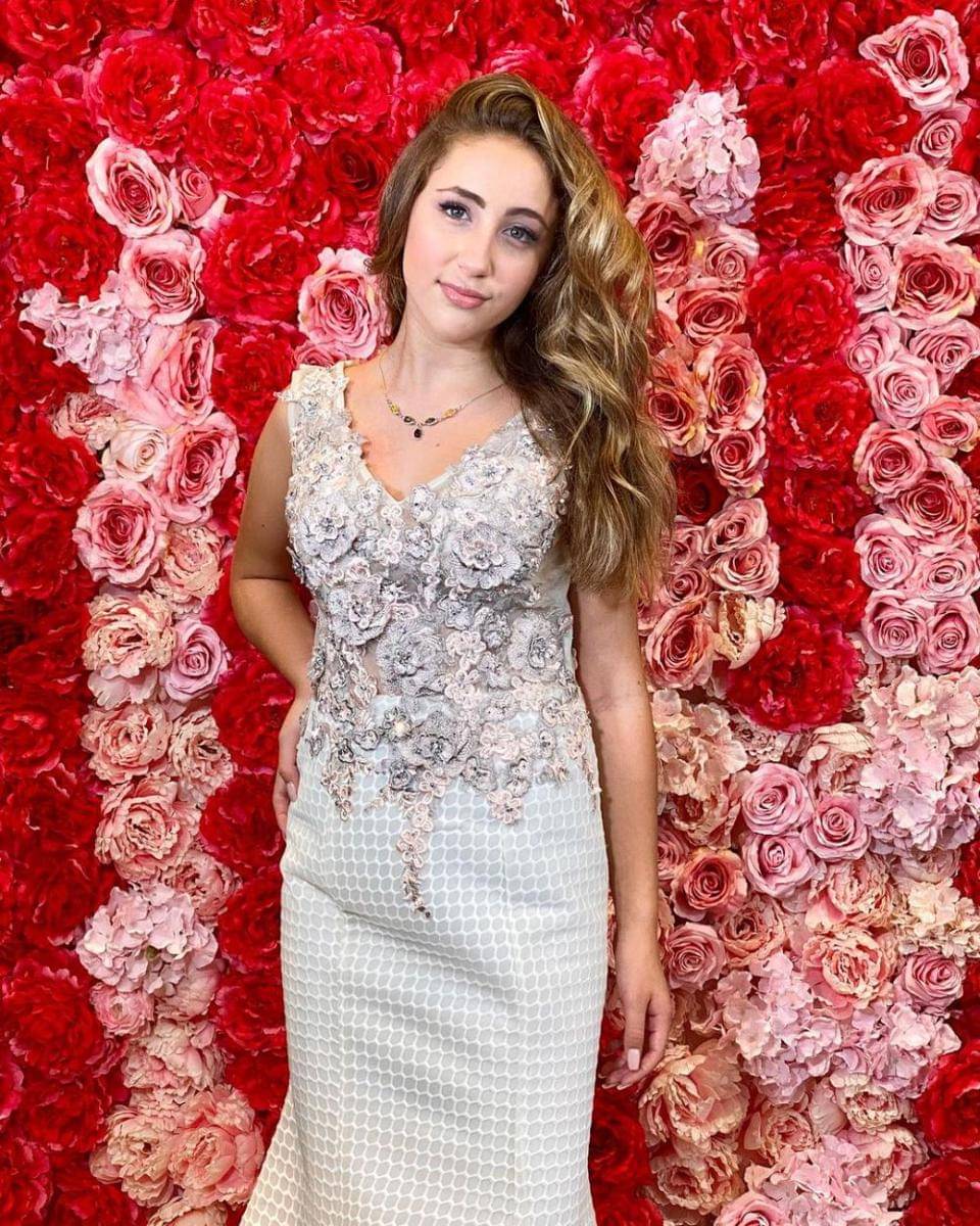 instagram.com/avakolker