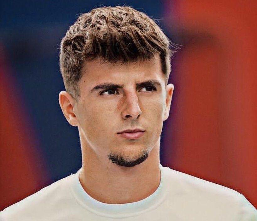 10 Potret Memesona Mason Mount, Bintang Chelsea yang Bikin Jatuh Hati