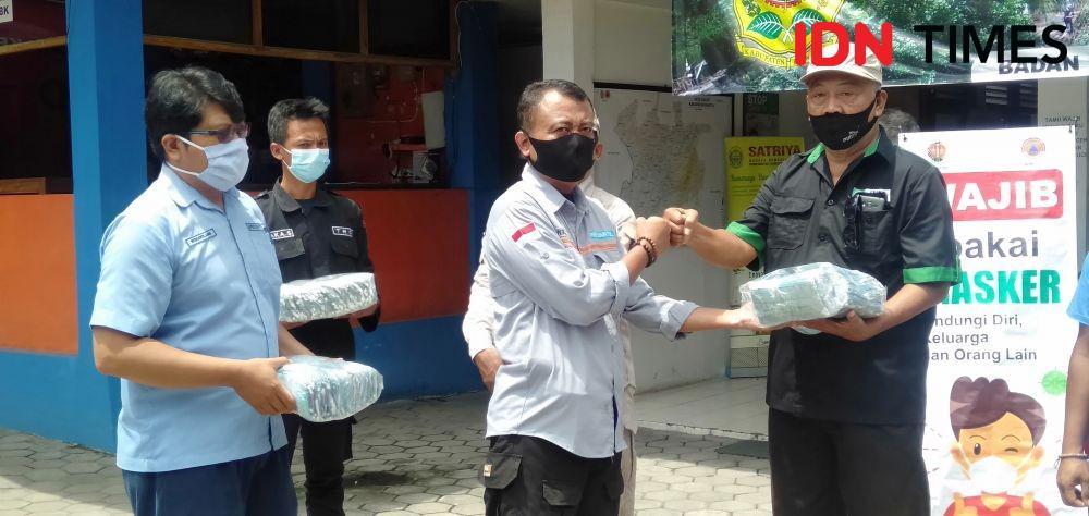 Cegah Klaster COVID-19 di TPS, BPBD Bantul Bagi 75 Ribu Masker