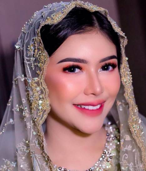 instagram.com/cantikawannadewi