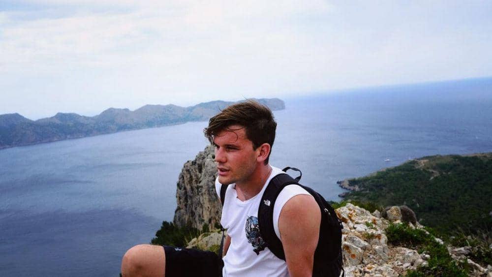 instagram.com/jeremy.irvine/
