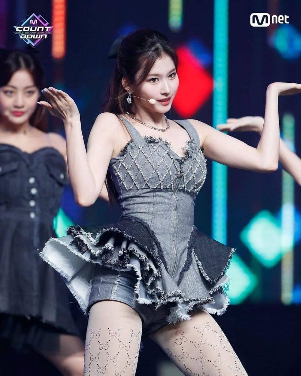 instagram.com/sana.minatozaki_