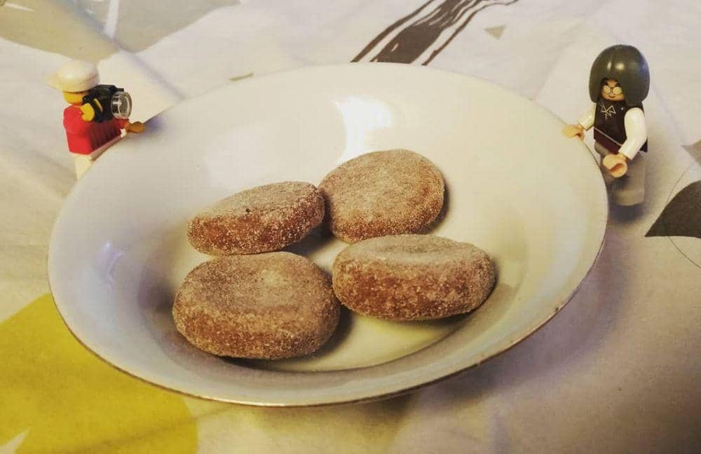 instagram.com/denniazahari