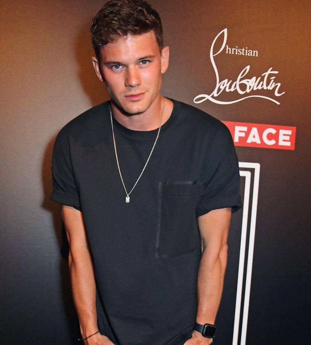 instagram.com/jeremy.irvine/