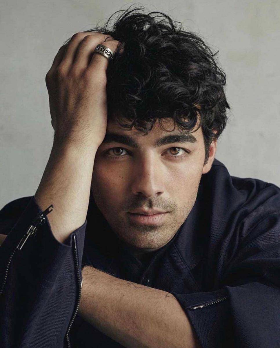 instagram.com/joejonas