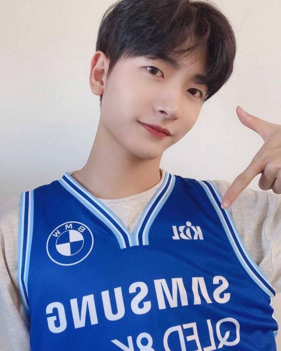 instagram.com/eunki_official