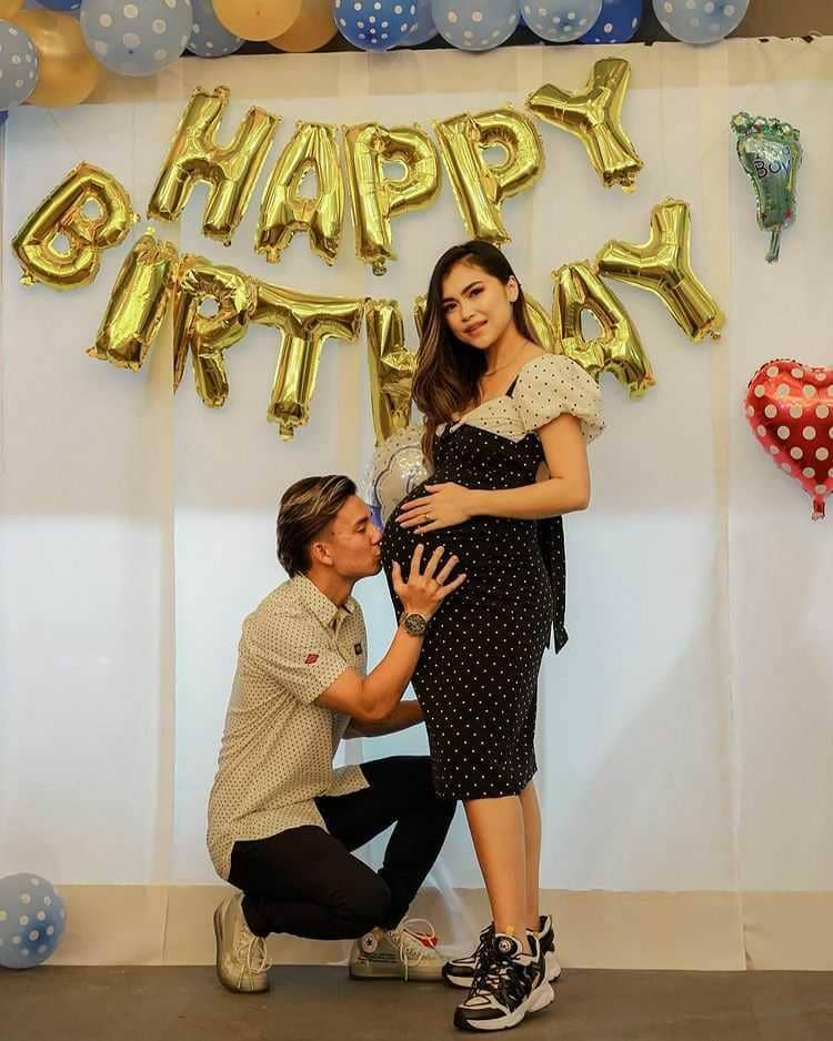 instagram.com/elisaanovia