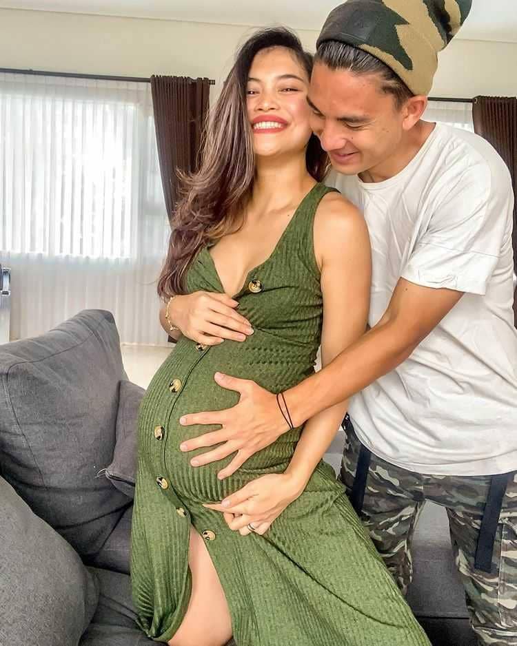 instagram.com/elisaanovia