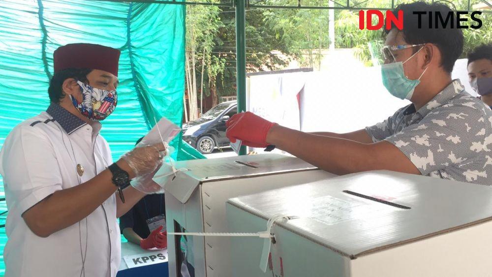 Pilkada Palu, Pasha 'Ungu' ke TPS tanpa Didampingi Adelia Wilhelmina