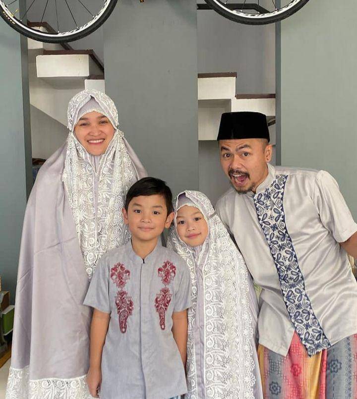 instagram.com/revtiayunatasya