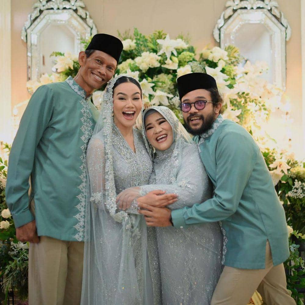 Instagram.com/yurayunita