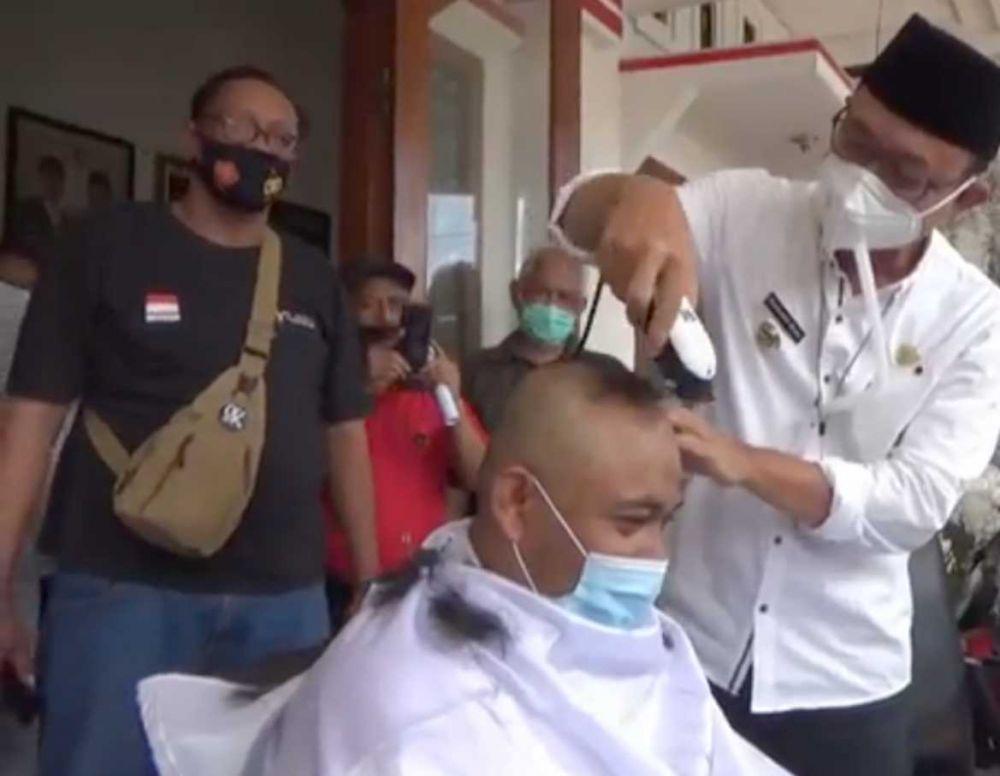 Menang Versi Quick Count, Paslon Tunggal Digunduli Bupati Ngawi