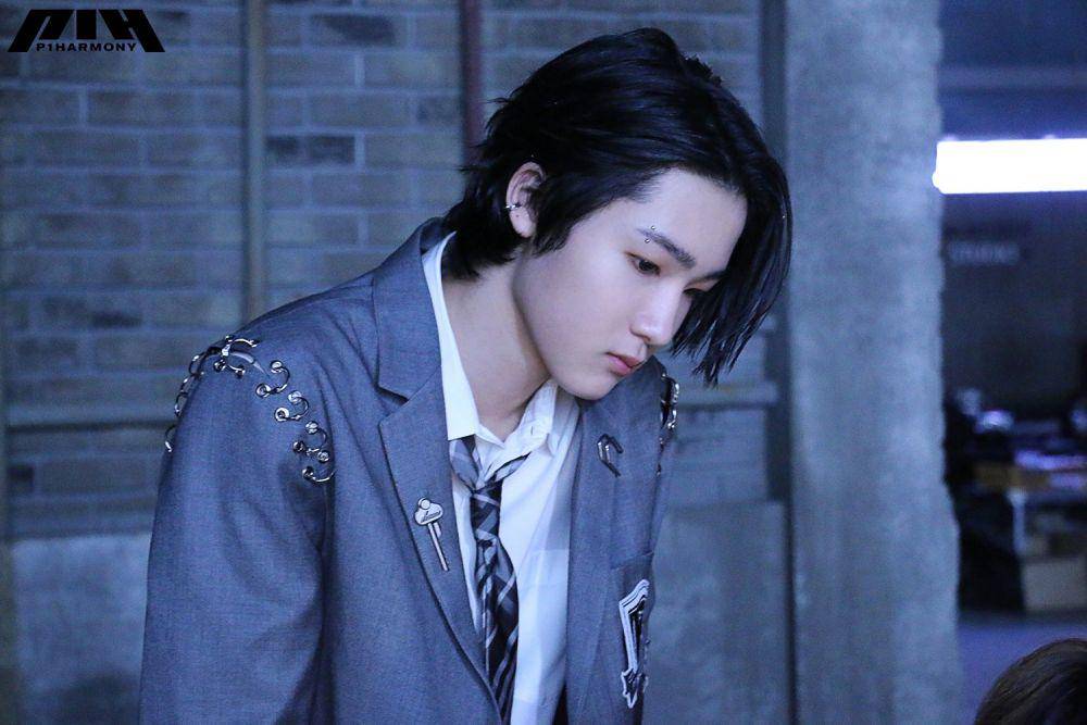 twitter.com/P1H_official