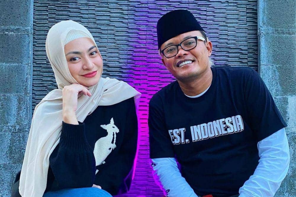 Kerap Dibandingkan, 5 Artis Ini Disebut Mirip Mantan Istri Pasangannya