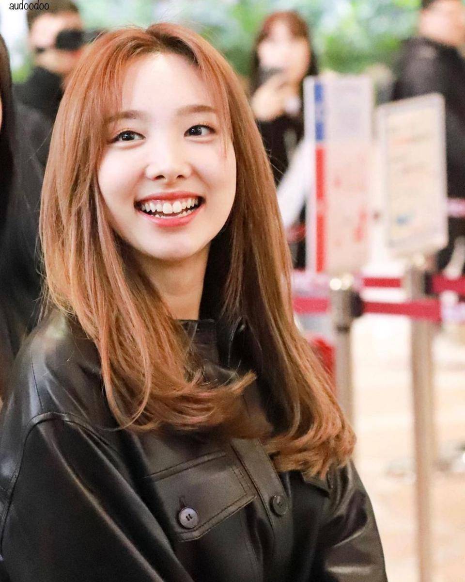 instagram.com/nayeon.site