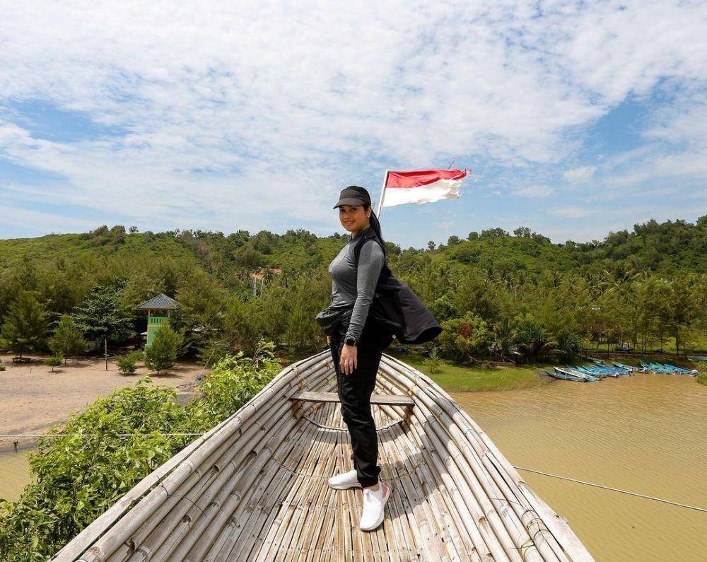 Instagram.com/annisayudhoyono