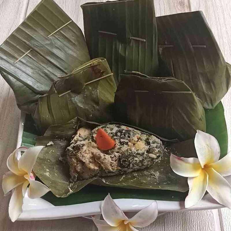 Yummy / Wayan Rusmini