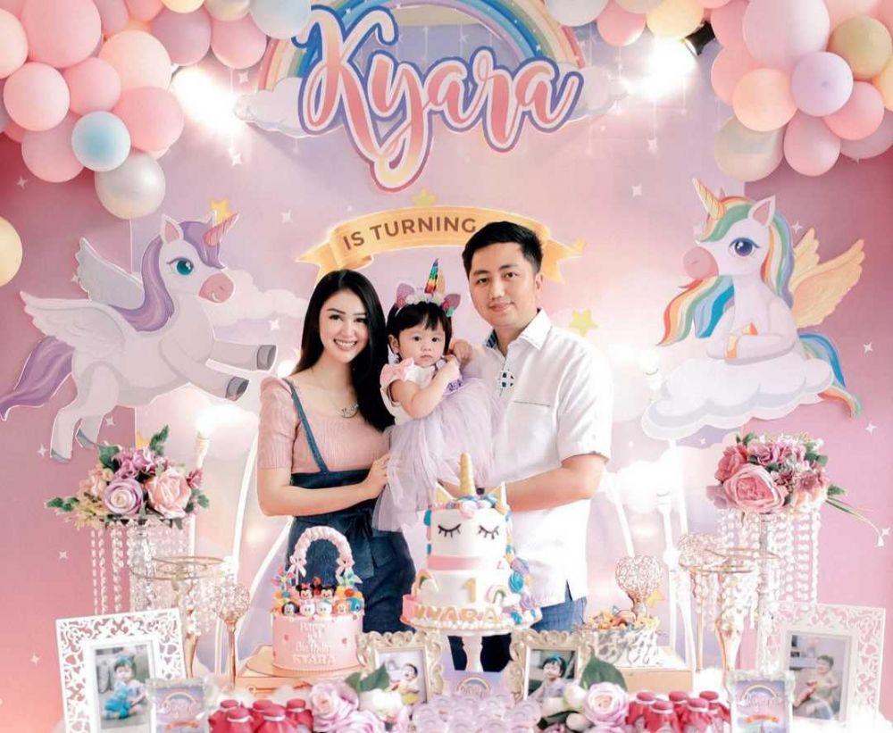Rayakan Ulang Tahun Kyara, 9 Momen Hangat Keluarga Kecil Ariska Putri