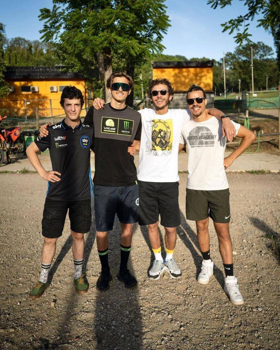 instagram.com/valeyellow46