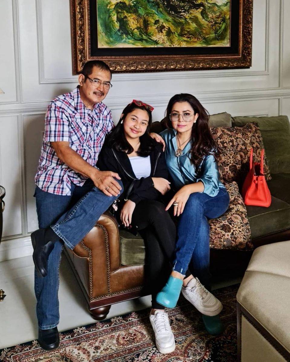 Instagram.com/mayangsari_official