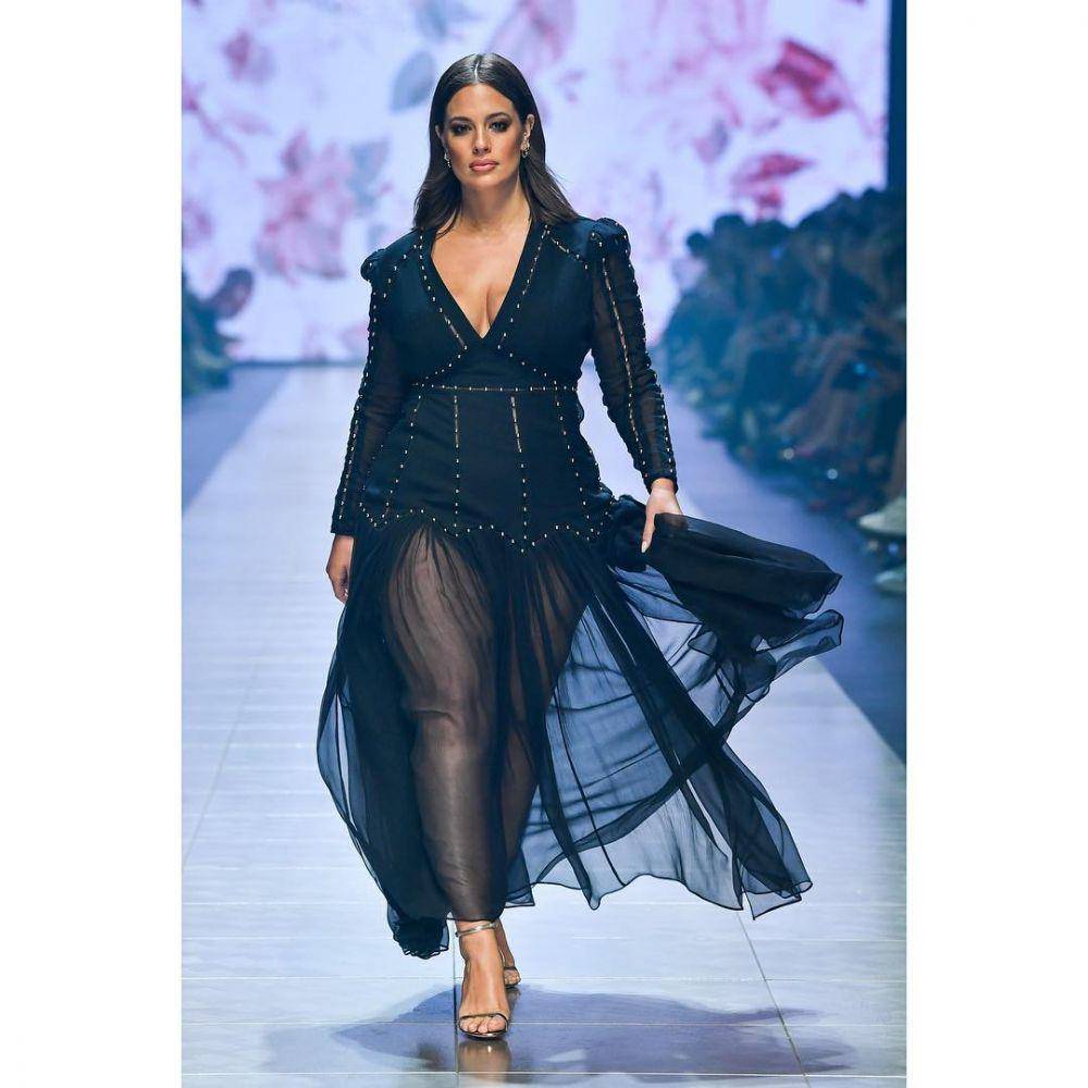 Instagram.com/ashleygraham
