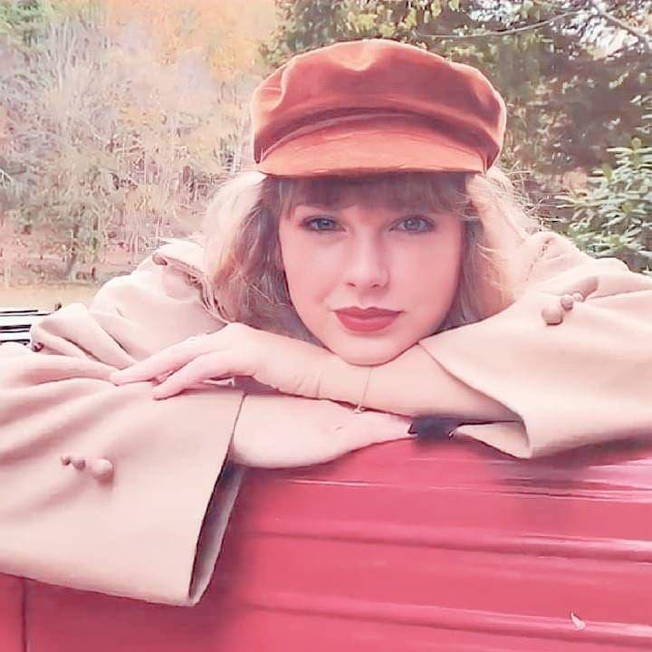 instagram.com/taylornevergooutofstyle13