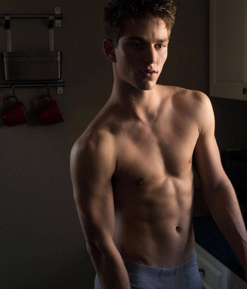 instagram.com/nicogreetham/