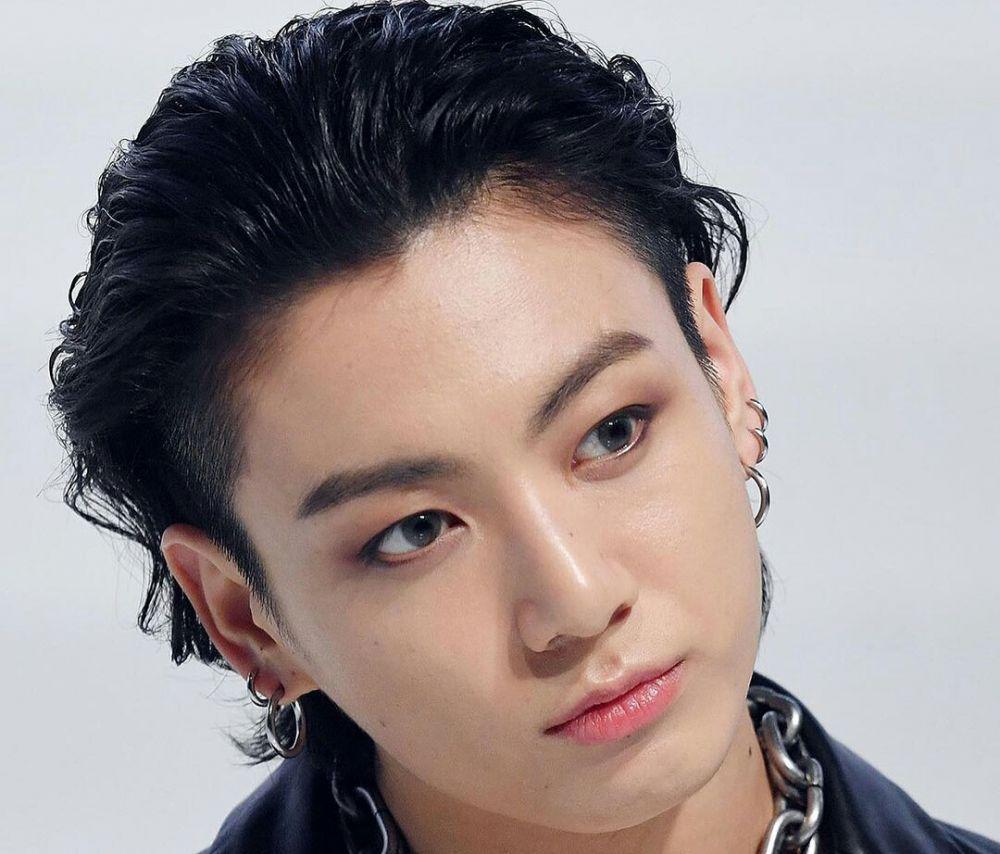 9 Potret Jungkook BTS dengan Rambut Undercut, Kece Maksimal!