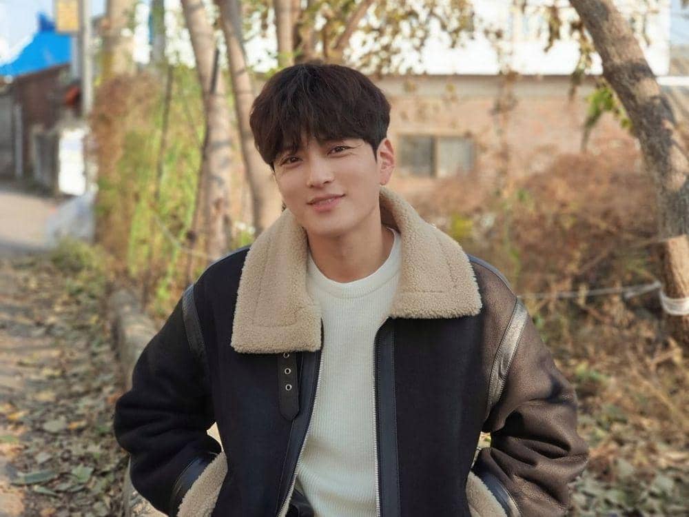 Bak Masih Remaja, 10 Potret Awet Muda Jang Seung Jo di Umur 39 Tahun