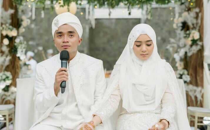 Sempat Membuat Heboh! 6 Deretan Artis yang Menikah Muda Sepanjang 2020