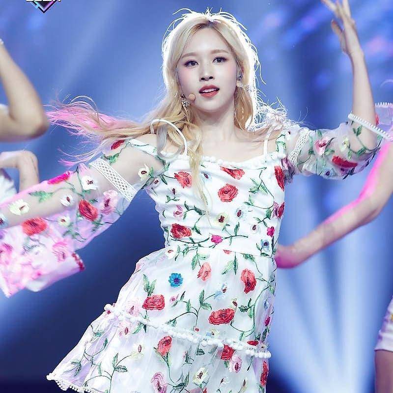 instagram.com/mina__myoui_