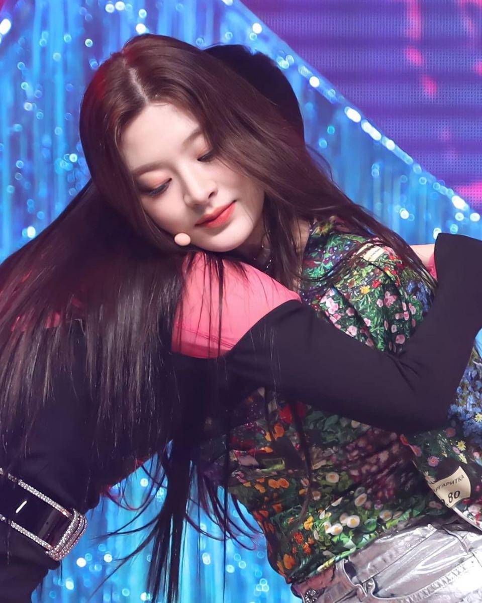 Instagram.com/stayc_seeun
