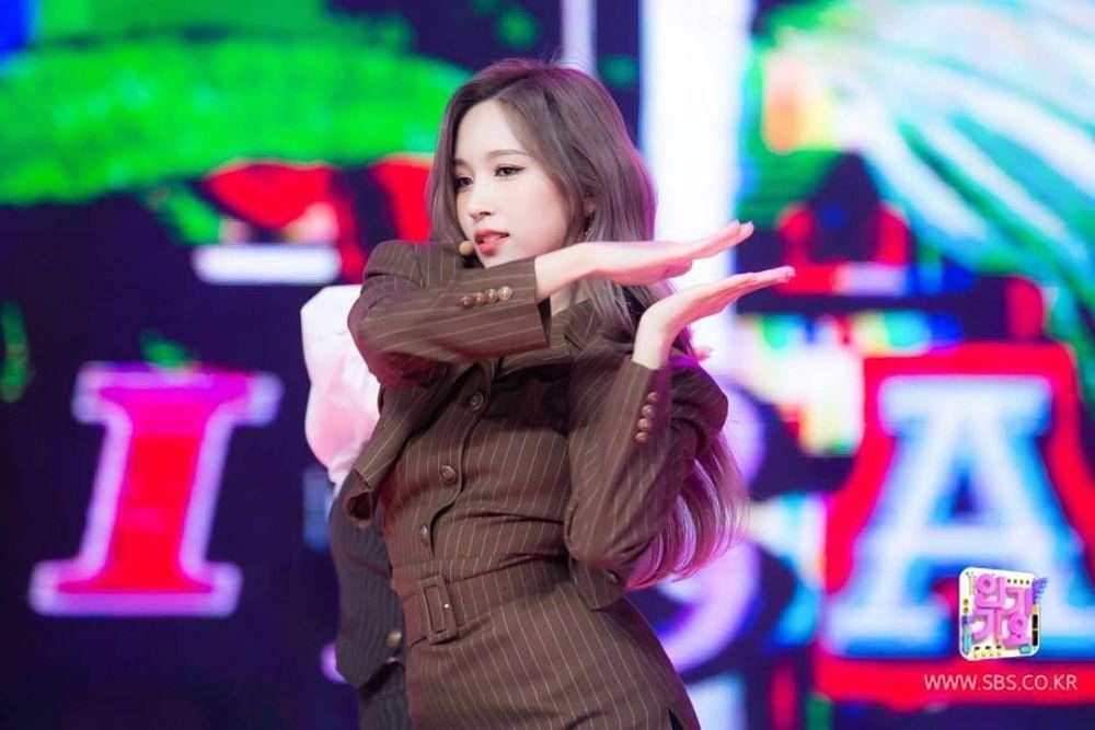 instagram.com/mina__myoui_