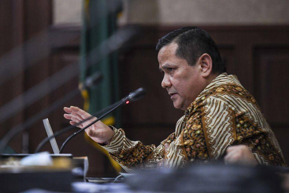 Irjen Napoleon Bonaparte menjalani sidang lanjutannya di Pengadilan Tipikor, Jakarta, Senin (14/12/2020) (ANTARA FOTO/Hafidz Mubarak A)