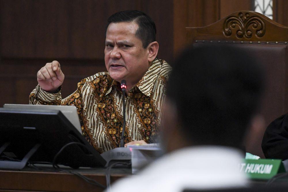 Koruptor Napoleon Bonaparte Pakai Ponsel di Lapas Cipinang saat Sidang