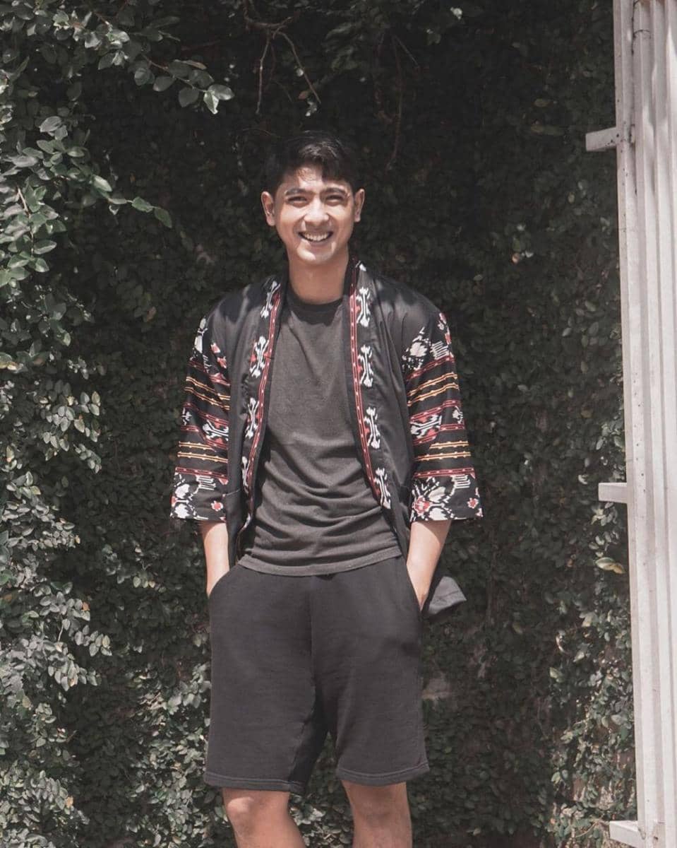 Instagram.com/arya.saloka