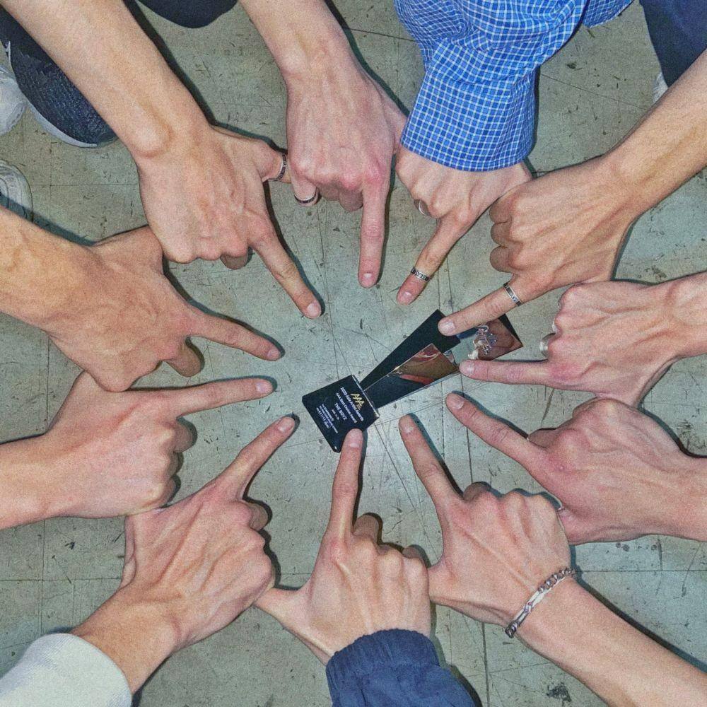 twitter.com/Creker_THEBOYZ