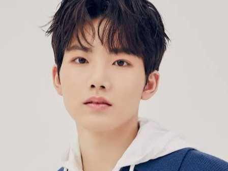 9 Potret Junkyu TREASURE dengan Tatapan Tajamnya, Bikin Jatuh Hati!
