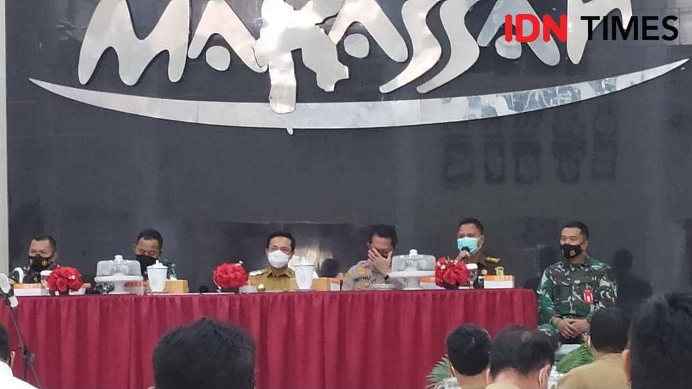 Rakor Satgas Penanganan COVID-19 Makassar di Rujab Wali Kota, Senin (14/12/2020). IDN Times/Asrhawi Muin