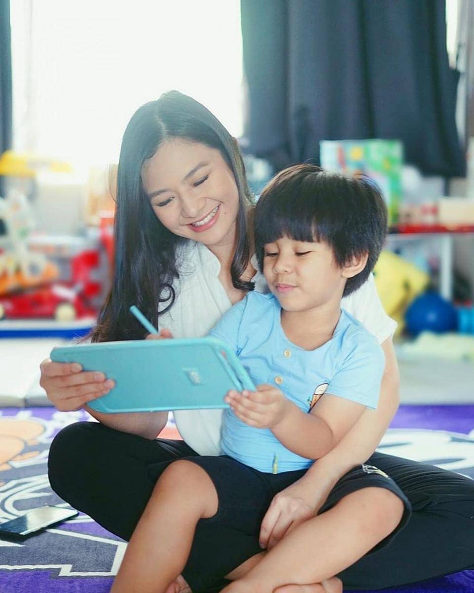 instagram.com/eriskarein