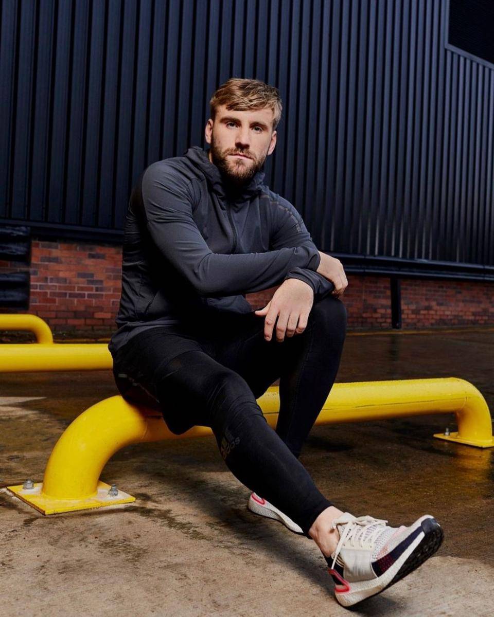 instagram.com/lukeshaw23