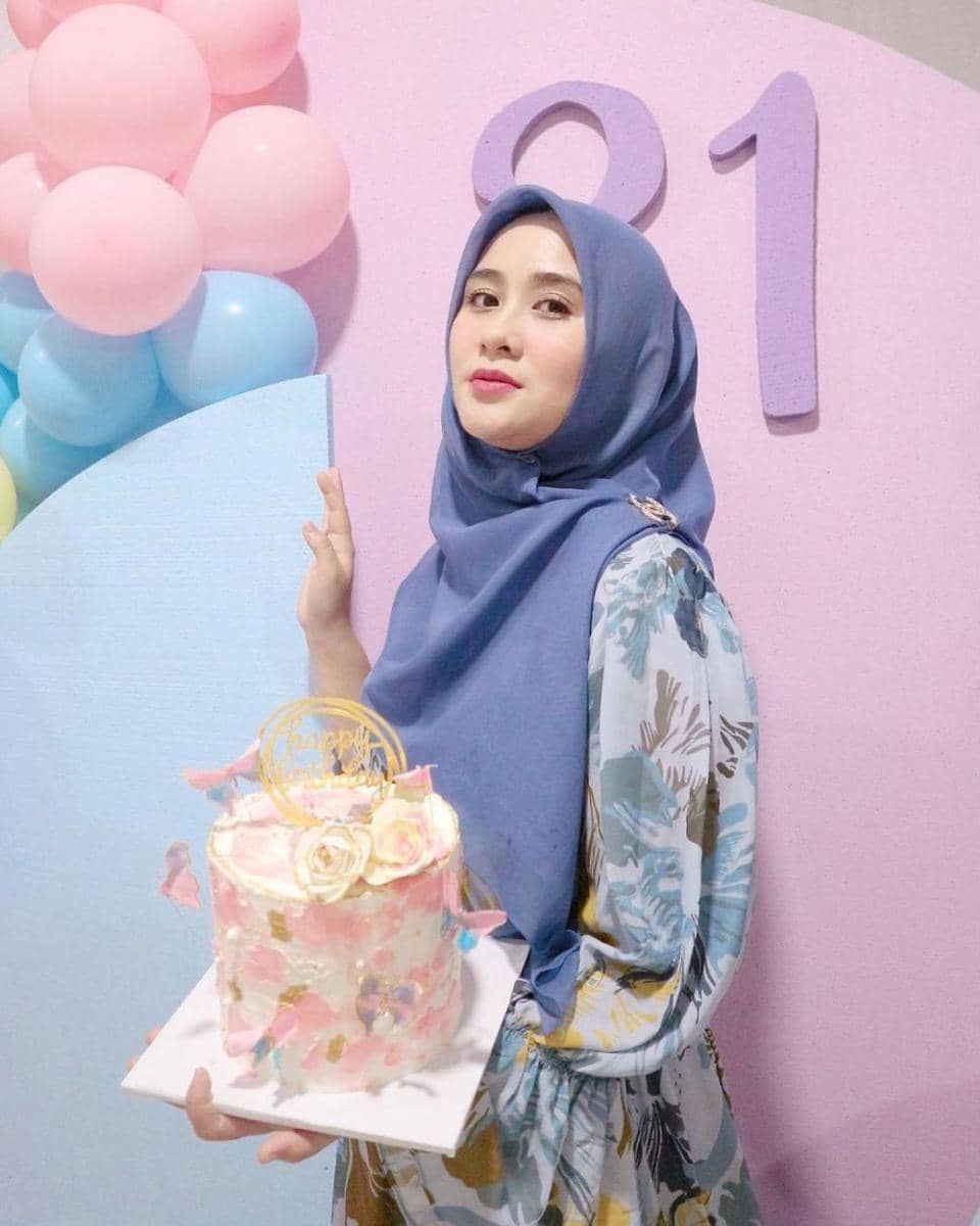 Instagram.com/ryana_dea