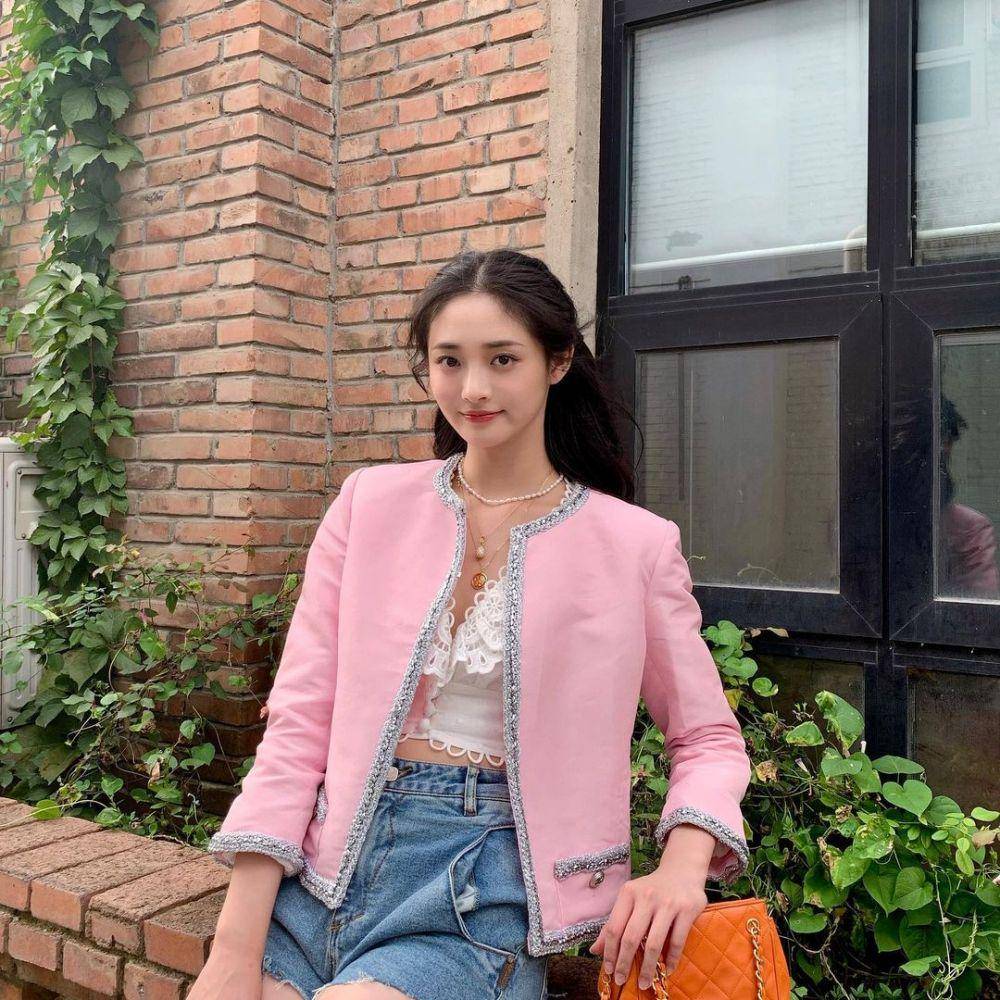 www.instagram.com/zhou_jieqiong1216