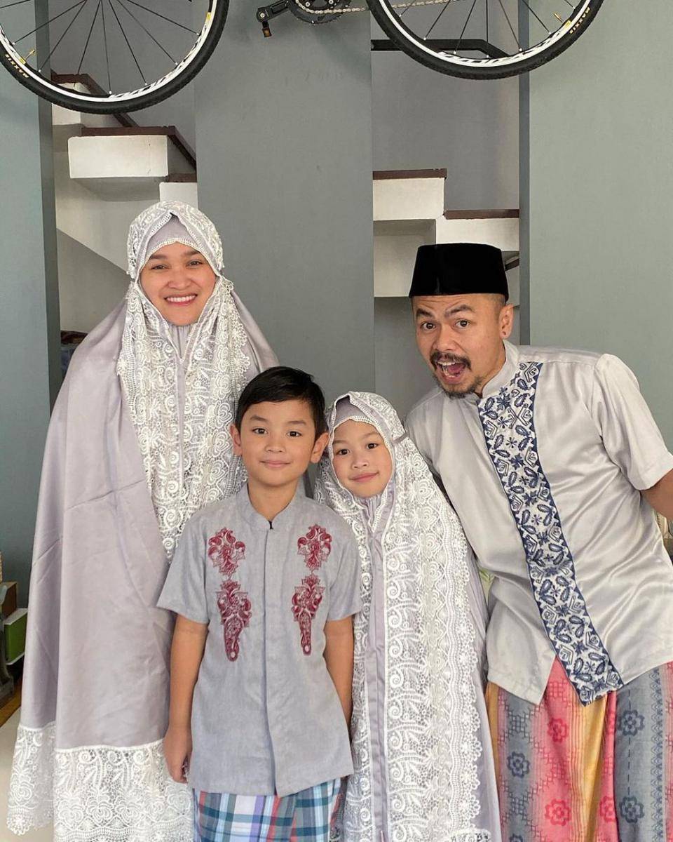instagram.com/revtiayunatasya
